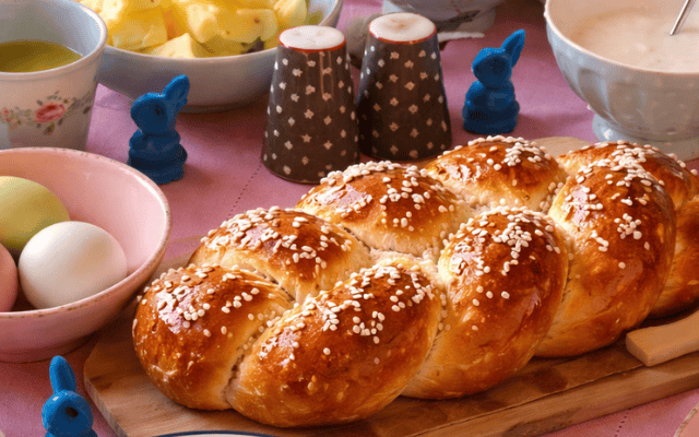 Hefezopf Ostern nach Omas Rezept